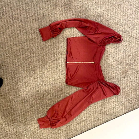 Off shoulder sweetheart neck cropped blouse - Picture 3 of 3